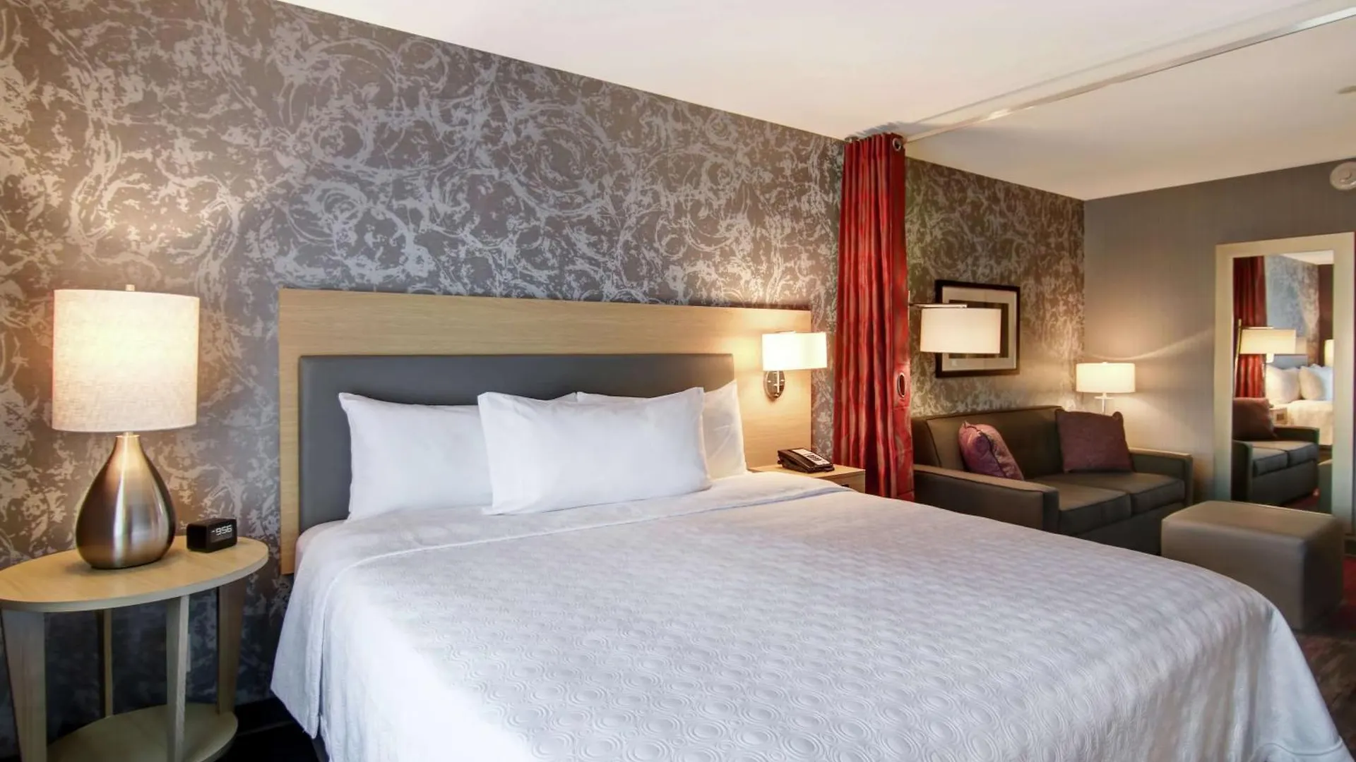 Home2 Suites By Hilton Edmonton South 3*,  Canada