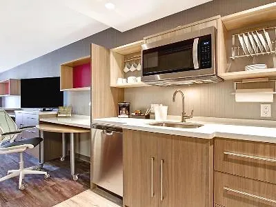 Home2 Suites By Hilton Edmonton South 3*,  Canada