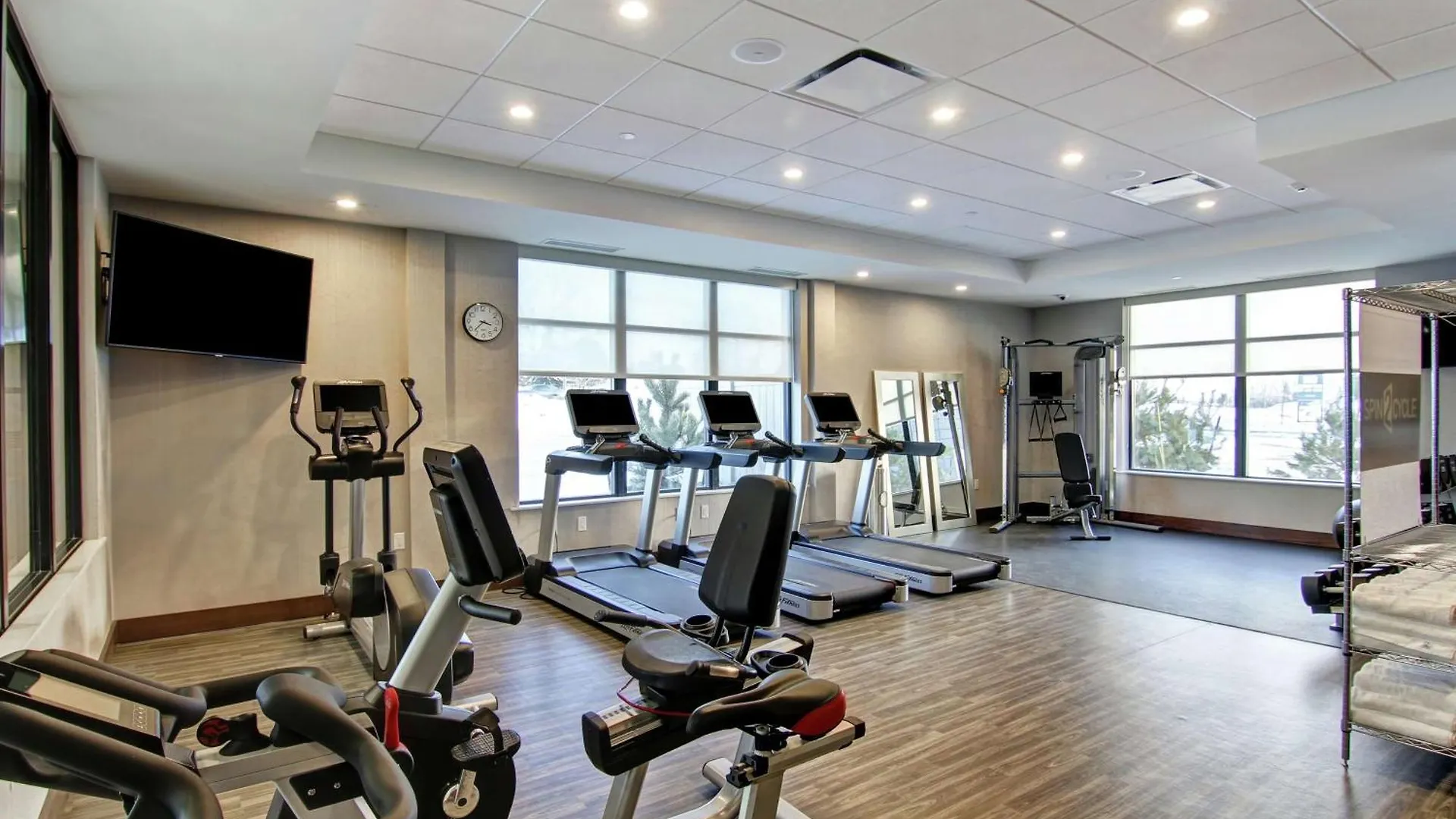 Home2 Suites By Hilton Edmonton South 3*,